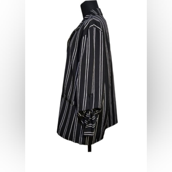Blazer Black and White Pin Stripe BNWT - Picture 3 of 7